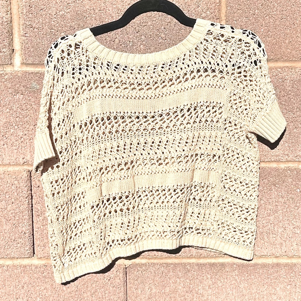 Women’s casual summer fun tops crochet HM size SP, stripe M tie top, LS crop top